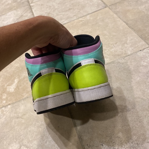 Nike Air Jordan 1 size 4 US KIDS - Picture 4 of 4